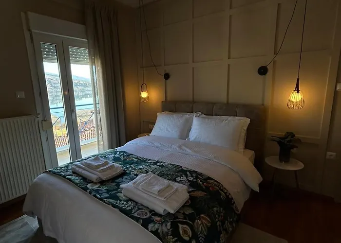Daphne Luxury Apartment Kastoria
